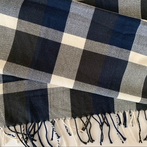 Plush Buffalo Plaid Fringed Scarf, Blue Off White - Picture 2 of 3